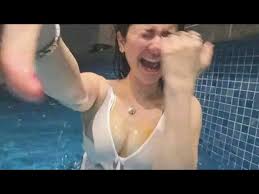 Hania Amir Original Viral Video Clips , Actor Hania Amir Viral Video Original Download Link